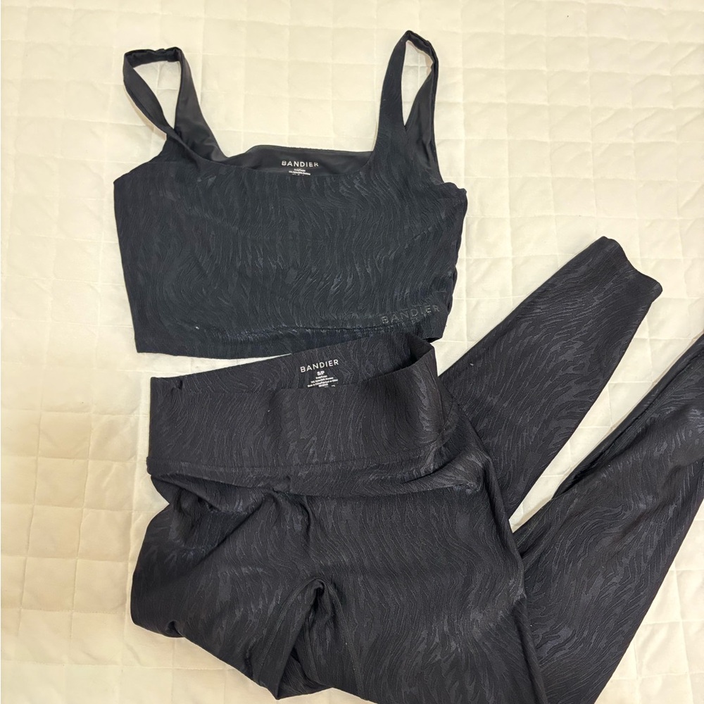 Black Bandier Legging + crop top set